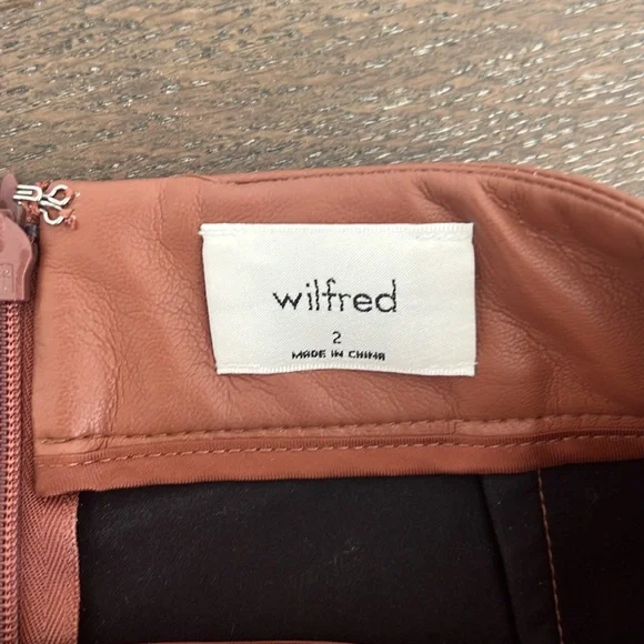 Wilfred size 2 mini vegan leather skirt - Picture 2 of 4